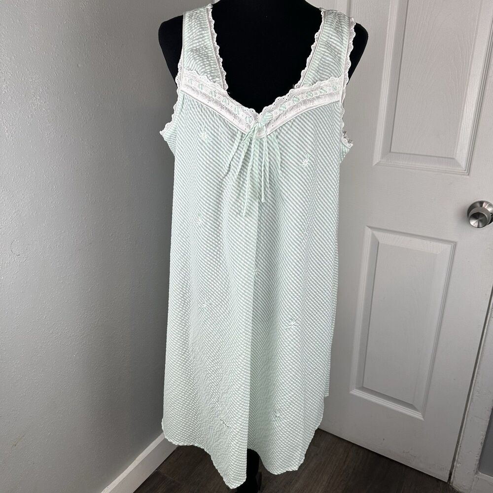 Miss Elaine Seersucker Nightgown Sz XL Striped Floral Embroidery Cottage Grandma - Picture 2 of 12